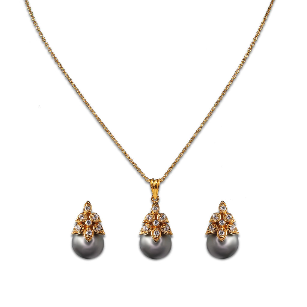 Dripping Grey Pearls