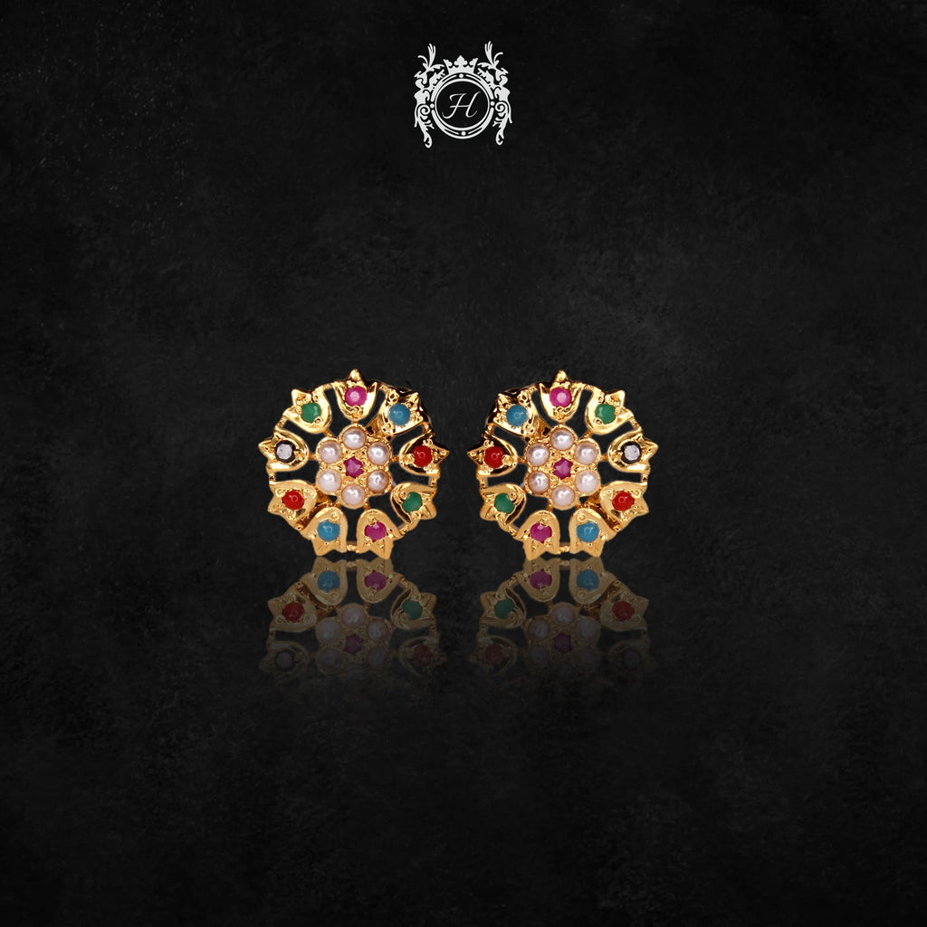 Elegant Naurattan Pendant Set
